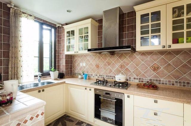 整体橱柜好还是打的橱柜好看,橱柜请师傅打好还是定制的好