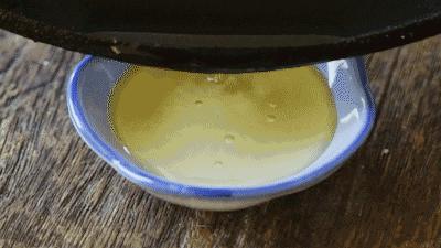 炸猪油渣怎么做到蓬松,怎样炸猪油渣又酥又脆