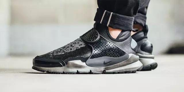 红遍全宇宙的“袜子鞋”，就问你懂多少？