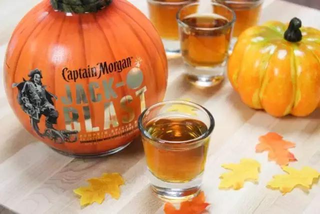 运动饮料大瓶装,运动饮料最早期的品牌