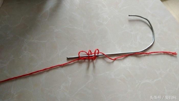 钓鱼还不会绑鱼钩？详细的绑鱼钩图示，就在这里！