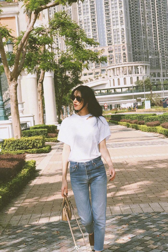 刘雯自己打拼的成就,刘雯从超模到成熟的视频