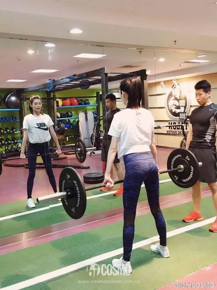 维密刘雯何穗高清图片,维密超模刘雯何穗