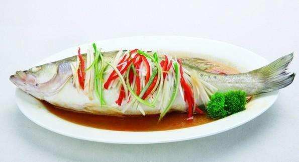 小孩儿散光近视吃什么能够改善,儿童眼睛近视散光食补