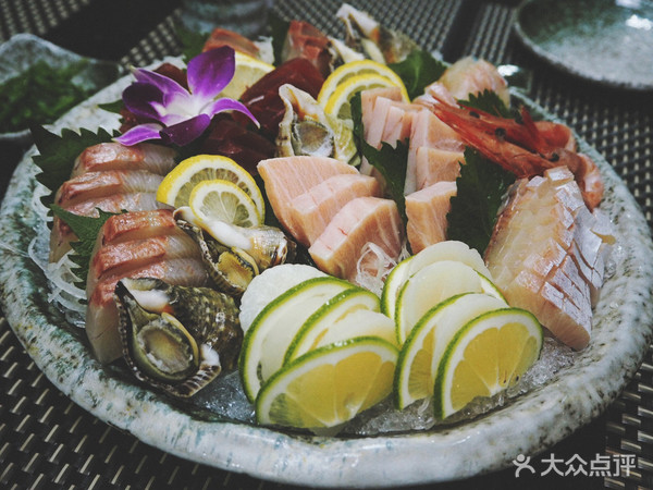 表白被拒的心，只有这家的海鲜刺身可以治愈