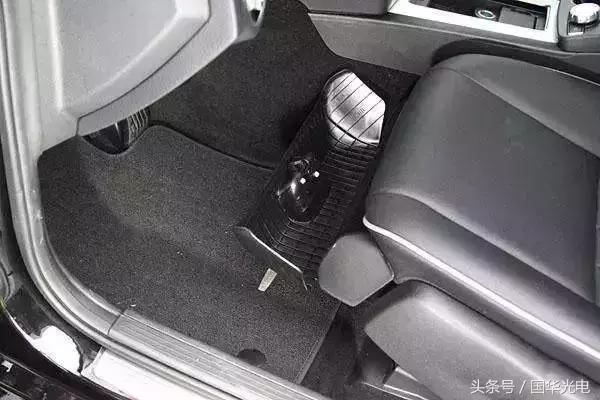 车座椅更换有安全隐患吗,汽车座椅加坐垫对安全有影响吗