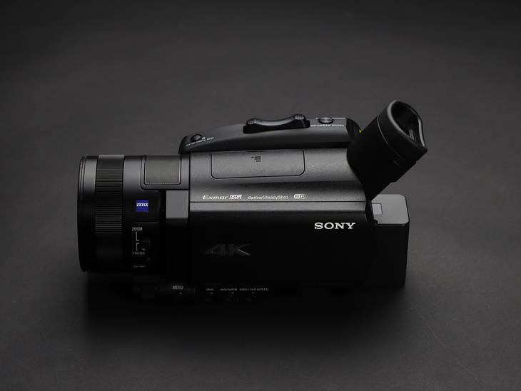 可拍4KHDR视频的手持摄像机1英寸CMOS索尼FDR-AX700摄像机评测