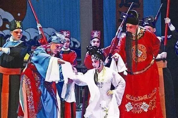 大宁威风锣鼓队,大宁闹十五威风锣鼓