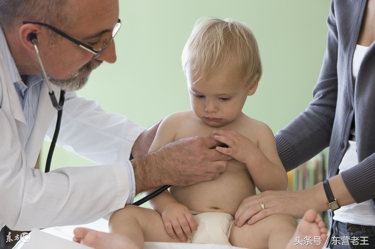 宝宝爱抠大人的肚脐眼,宝宝爱抠妈妈的肚脐眼