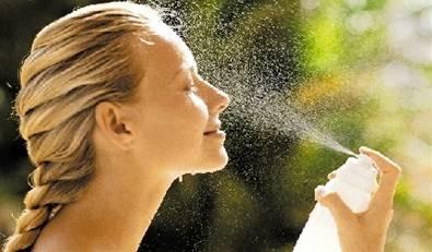 喷雾补水和原液补水哪个好一些,喷雾补水和喷雾定妆一样吗