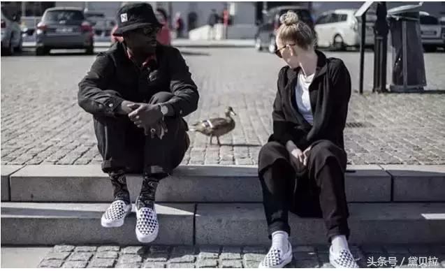 一脚蹬回弹鞋,一脚蹬的鞋不跟脚