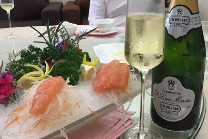 世界十大顶级香槟,世界十大香槟俱乐部