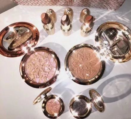 秋冬必入的5支口红显白显气质,勃艮第红口红适合什么肤色