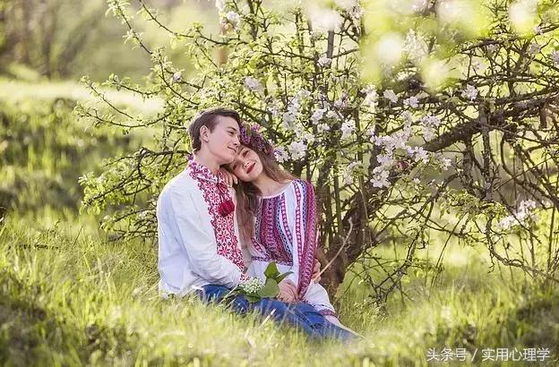 孩子早恋怎么办父母如何处理,当孩子早恋时父母应该怎么办