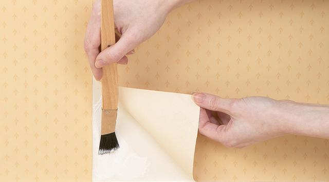 贴墙纸的糯米胶味道大不大,贴壁纸的糯米胶真的无害吗