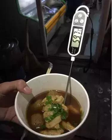 天气再冷，过烫的食物也别急着吃，一不小心就……