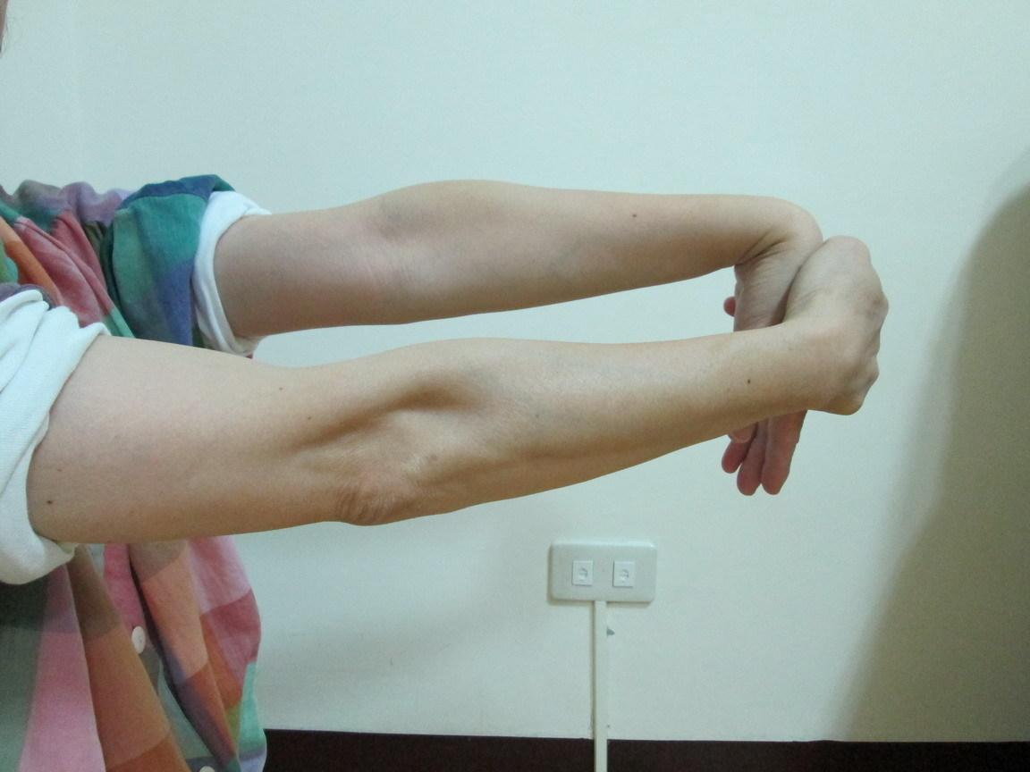 洗衣服拖地后腰疼怎么回事,洗衣服累的胳膊疼怎么办