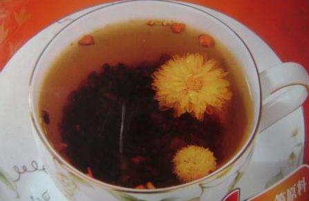 超有效的茶叶去眼袋法,喝茶可以祛眼袋吗