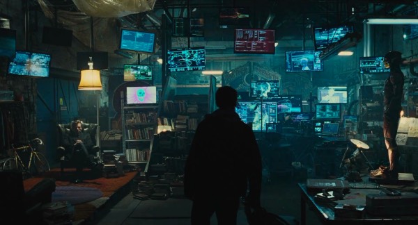 闪电侠的“秘密基地”，宅男英雄的生活工作一体化办公室