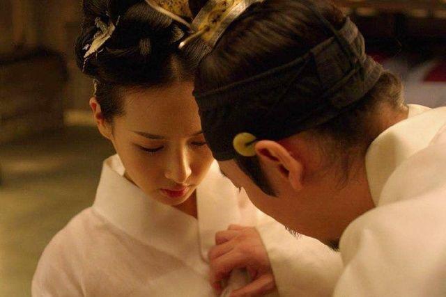 慈禧是怎么被咸丰逐渐掌管大权的,慈禧刚进宫