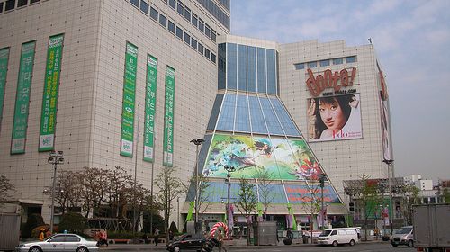 韩国东大门服装市场经营模式,韩系服装批发市场进货渠道