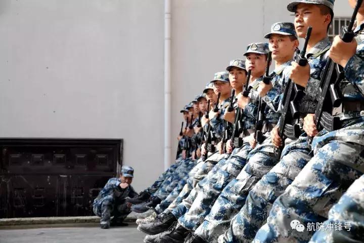 新兵感悟微视频,当新兵第一年的感悟