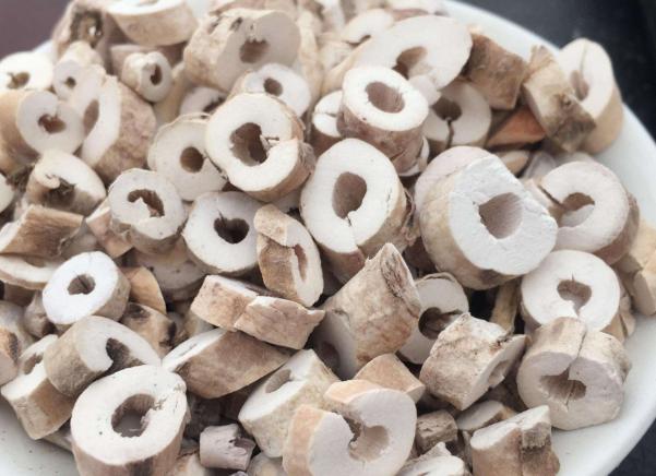 超有效的茶叶去眼袋法,喝茶可以祛眼袋吗