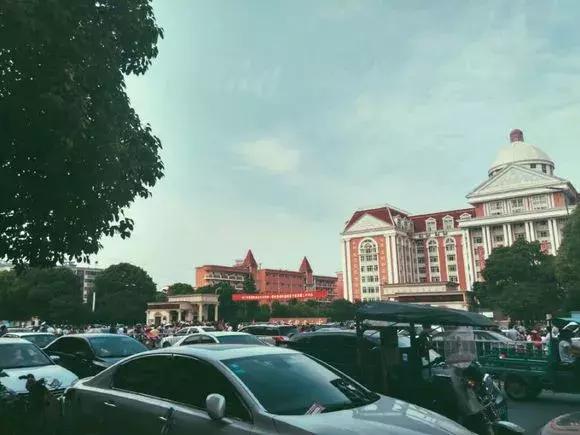 新建二中报道,江西省新建二中最新图片