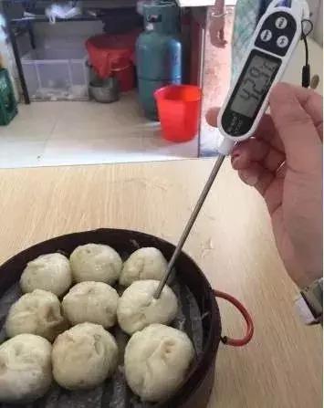 天气再冷，过烫的食物也别急着吃，一不小心就……