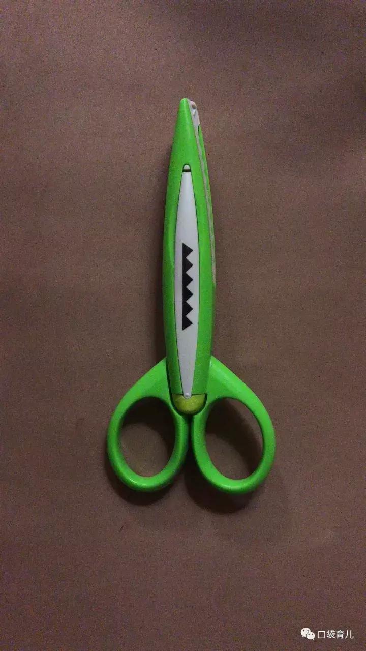 怎么教孩子用剪刀,如何给宝宝示范用剪刀