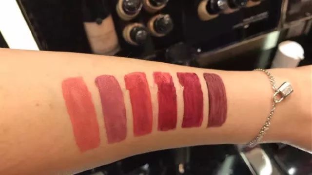 秋冬必入的5支口红显白显气质,勃艮第红口红适合什么肤色