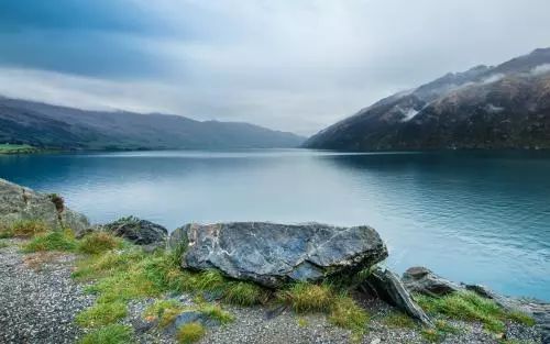 聆听｜吴喜彬：《宿命里的河》——诵读：以琳