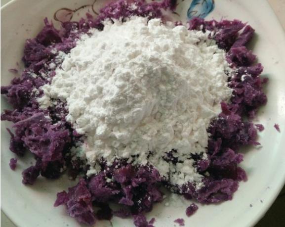 每次去店里都点一个菜吃好多米饭,糖水店芋圆哪种好吃