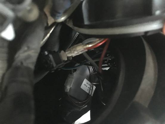 雪莱特氙气大灯安装,上班换灯泡