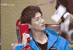 无形炫富最为致命图片,朋友圈炫富真的很讨人厌吗