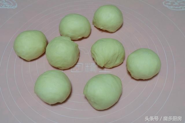 奶油毛毛虫面包松软香甜超好吃,奶油毛毛虫面包