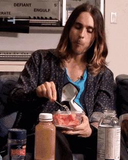 一边作死一边养生叫什么,一边养生一边作死应该怎么说