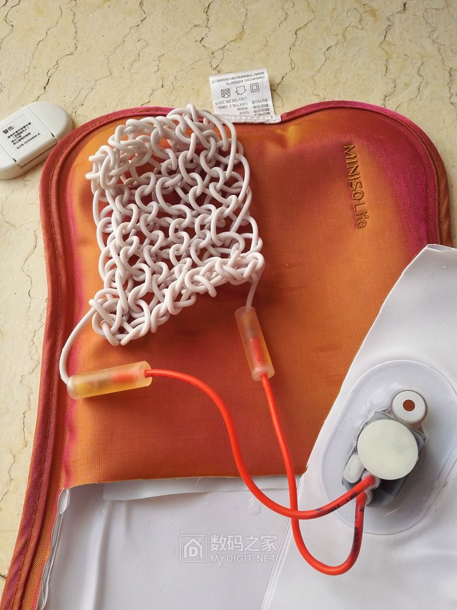 蓄水式热水袋,电热式暖水袋拆解