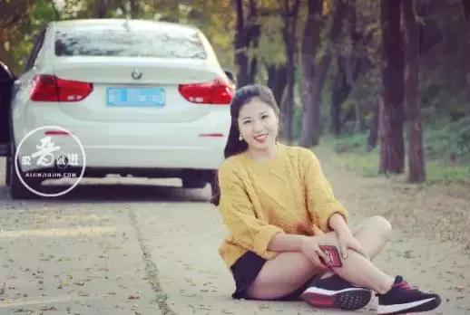 开着宝马的女生视频,开宝马的女人自拍