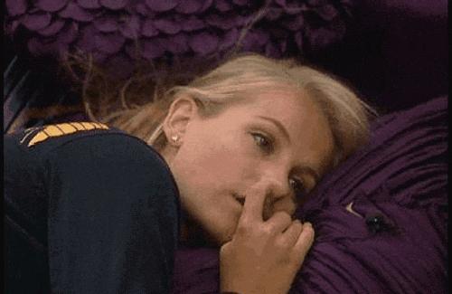 隆鼻后鼻子红肿怎么回事,隆鼻后鼻子肿胀是怎么回事