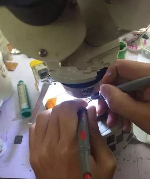 iphone6s蓝屏,iphone6s黑屏不开机充电没电流