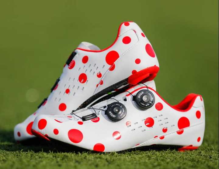 骑车感觉脚疼怎么回事,骑车脚内侧疼是怎么回事