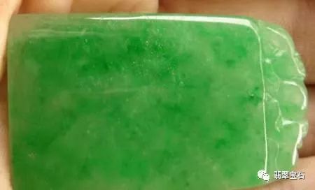 翡翠乌鸡真假辨别方法,用碎纸屑辨别翡翠真假