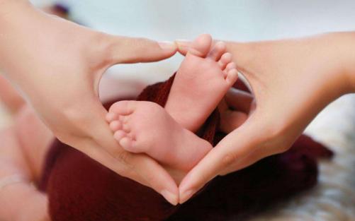 怕病，怕死，怕老，怕不能和你一起远行……