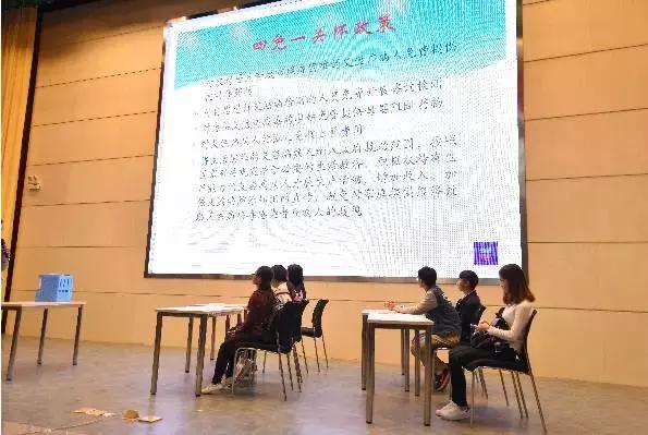 贵州疾控专家进校园：假如室友患了艾滋病你会害怕吗？