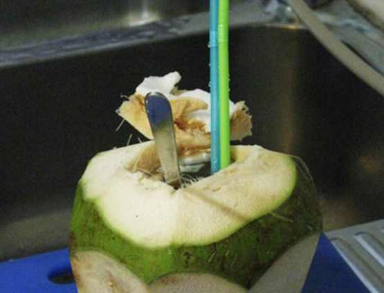 椰子怎么打开最简单方法,椰子怎么打开教学