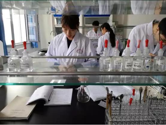 在茫茫人海一眼认出你,在茫茫人海中一眼认出你视频