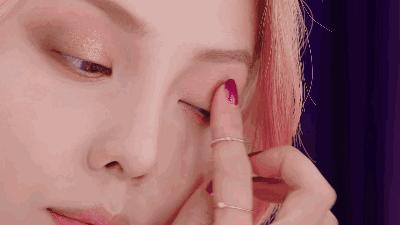 推荐菲鹿儿眼影盘的美妆博主,化妆师必入的日常妆眼影盘