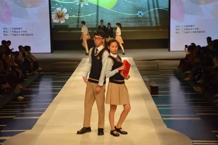 广东最美校服出炉,广东最美中学校服视频