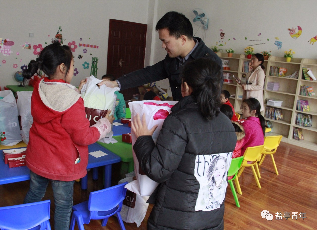 情暖冬日敬老志愿行,情暖初冬爱心助学